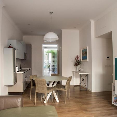 La Casa Di Nausicaa - Aurora Apartment Reggio di Calabria Bagian luar foto