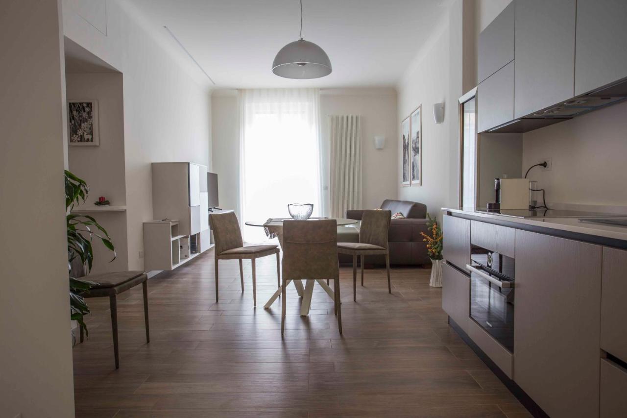 La Casa Di Nausicaa - Aurora Apartment Reggio di Calabria Bagian luar foto