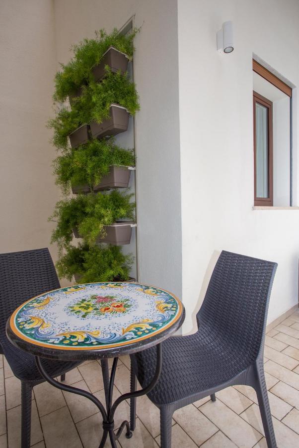 La Casa Di Nausicaa - Aurora Apartment Reggio di Calabria Bagian luar foto