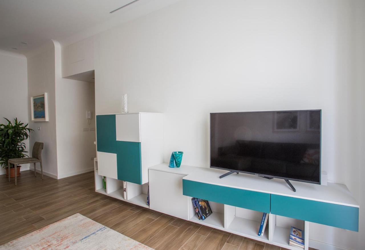 La Casa Di Nausicaa - Aurora Apartment Reggio di Calabria Bagian luar foto