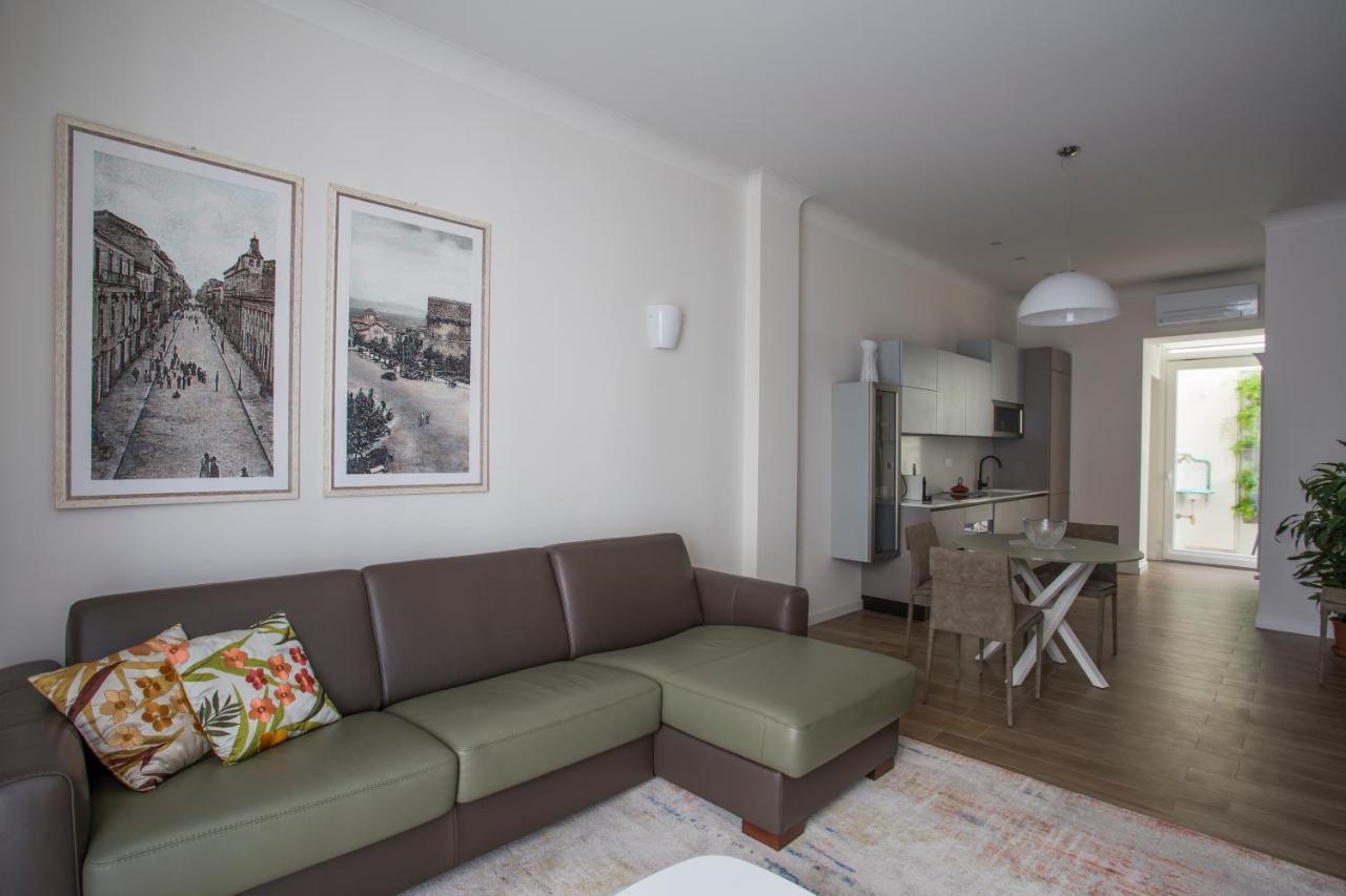 La Casa Di Nausicaa - Aurora Apartment Reggio di Calabria Bagian luar foto
