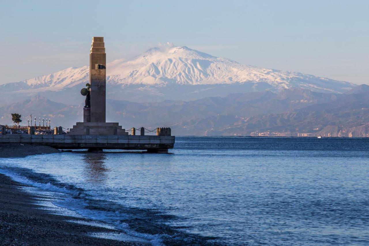 La Casa Di Nausicaa - Aurora Apartment Reggio di Calabria Bagian luar foto