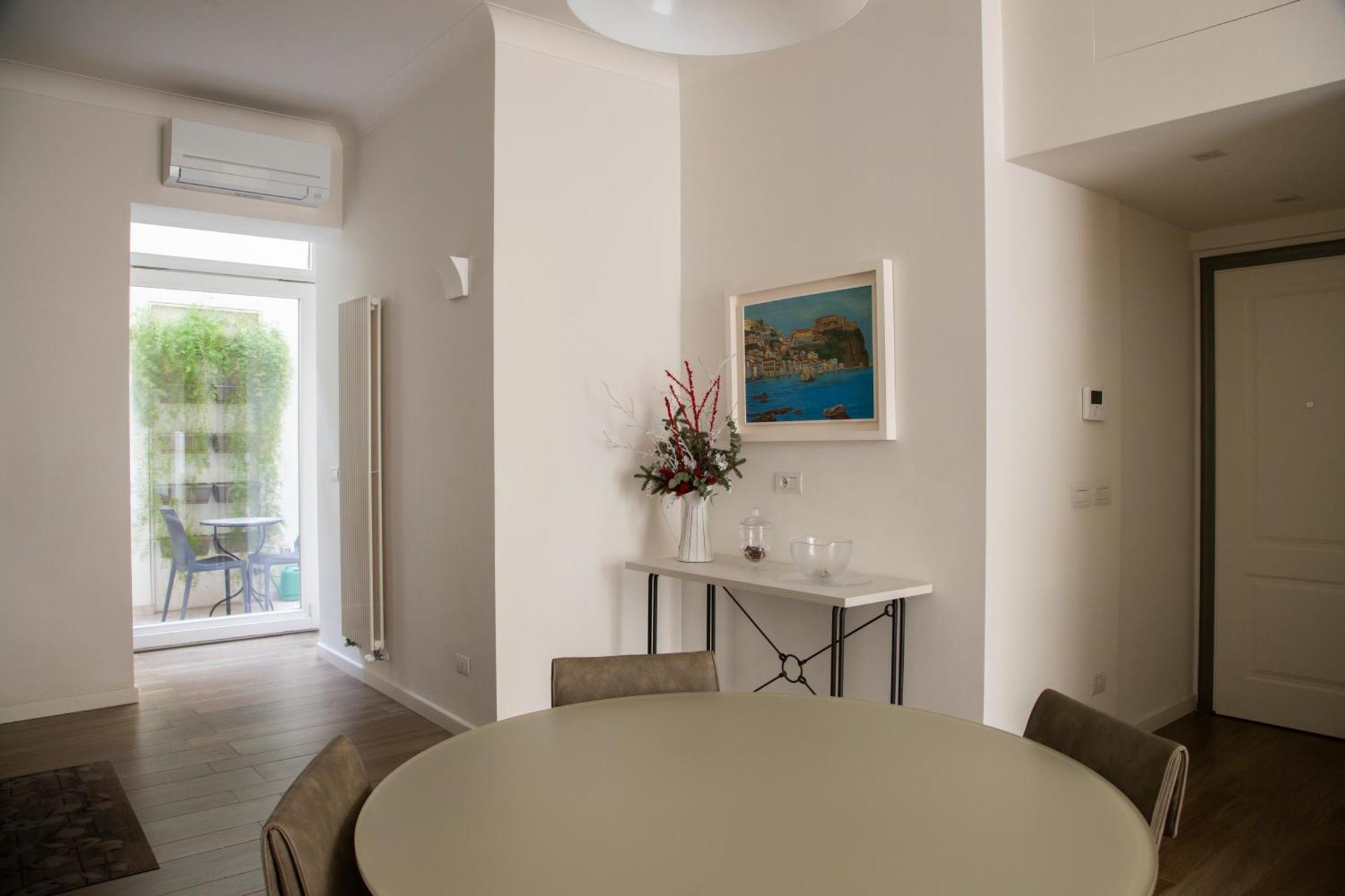 La Casa Di Nausicaa - Aurora Apartment Reggio di Calabria Bagian luar foto